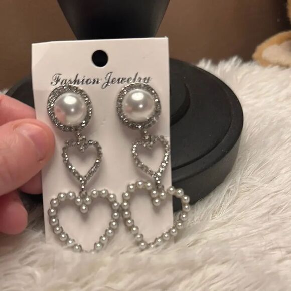 Fashion Jewelry Jewelry - Fashi Silver Heart Drop Earrings New
